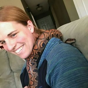 Meet your Posher, Elise